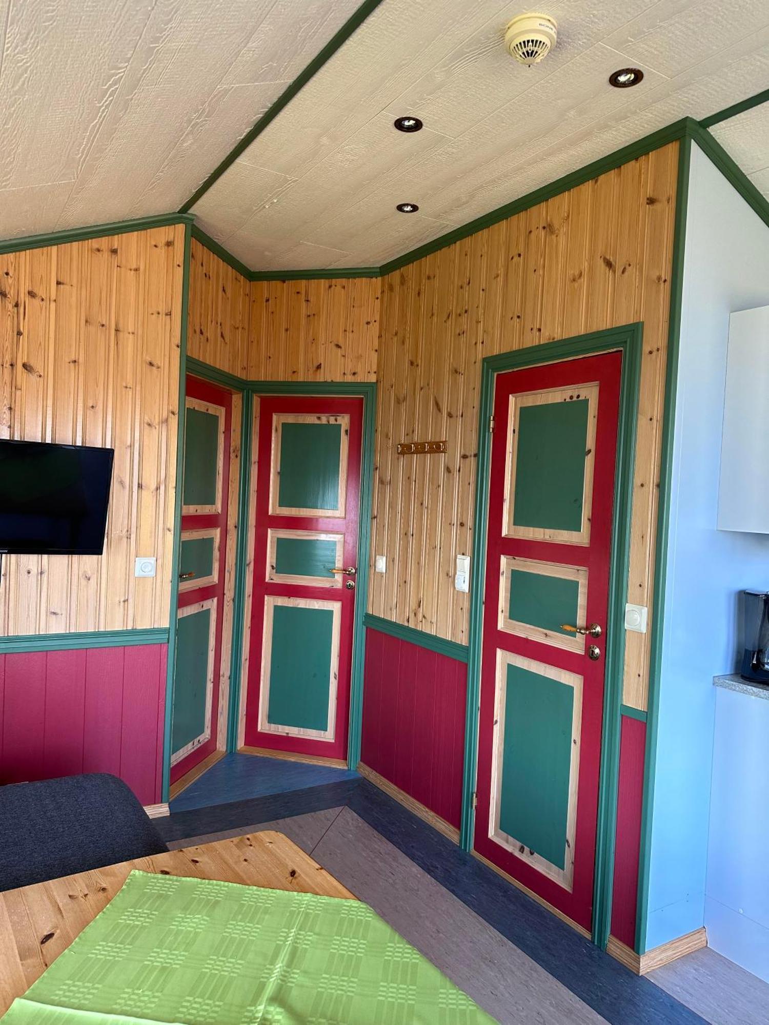 Fjordcamp Lodge *